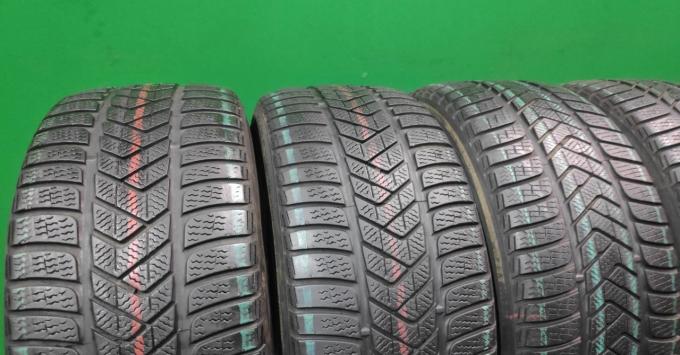 Pirelli Winter Sottozero 3 255/35 R20 97W