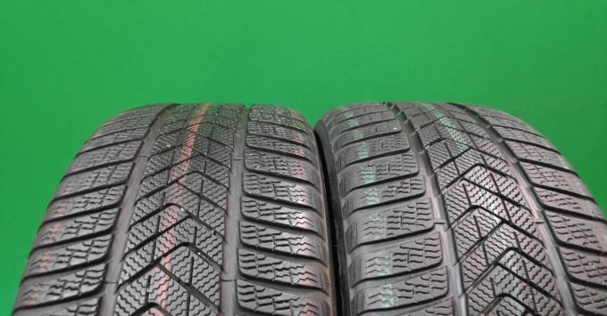 Pirelli Scorpion Winter RFT 275/40 R21 107V