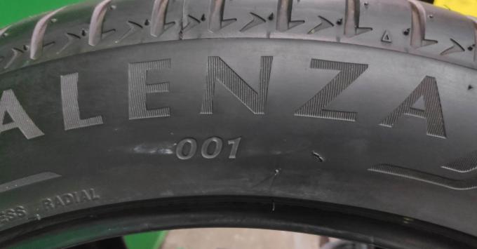 Bridgestone Alenza 001 285/45 R22 110H