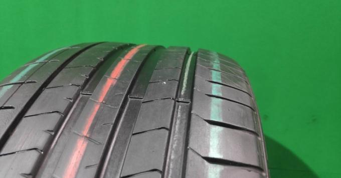 Pirelli P Zero PZ4 275/35 R21 103Y