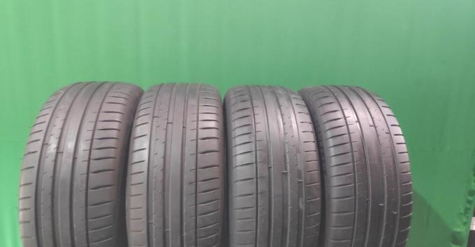 Michelin Pilot Sport 4 225/45 R18 95Y