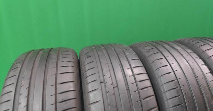 Michelin Pilot Sport 4 225/45 R18 95Y