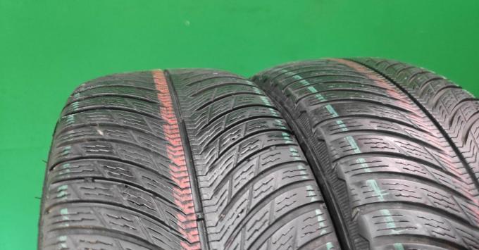 Michelin Pilot Alpin 5 235/45 R18 98V