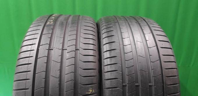 Pirelli P Zero PZ4 275/35 R22 104Y