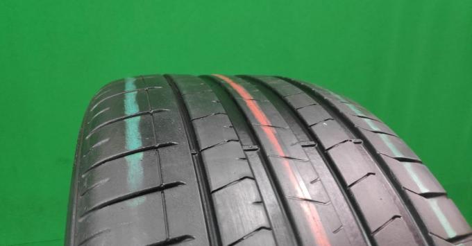 Pirelli P Zero PZ4 275/35 R21 103Y