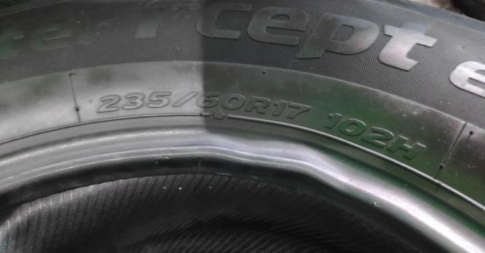 Hankook Winter I'Cept Evo 235/60 R17 102H