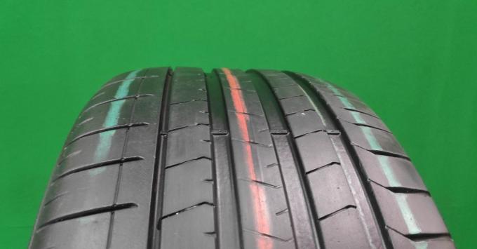 Pirelli P Zero PZ4 275/35 R21 103Y