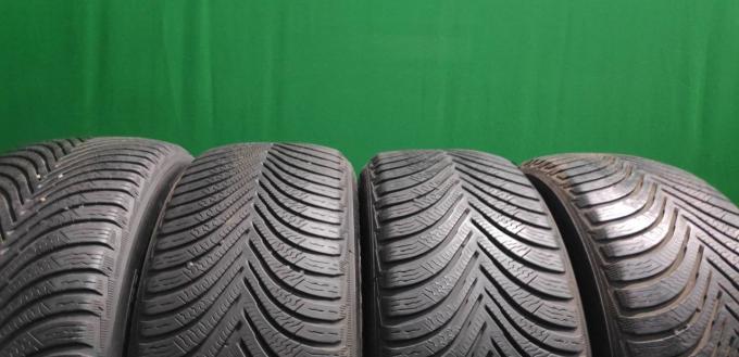 Michelin Alpin 5 215/60 R16