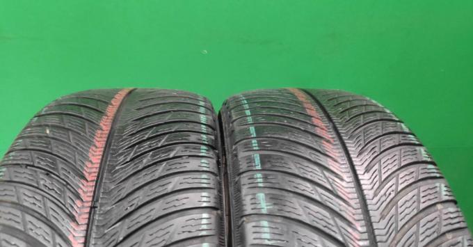 Michelin Pilot Alpin 5 235/45 R18 98V