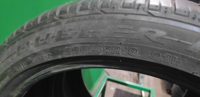 Bridgestone Dueler H/P Sport 225/45 R19 92W