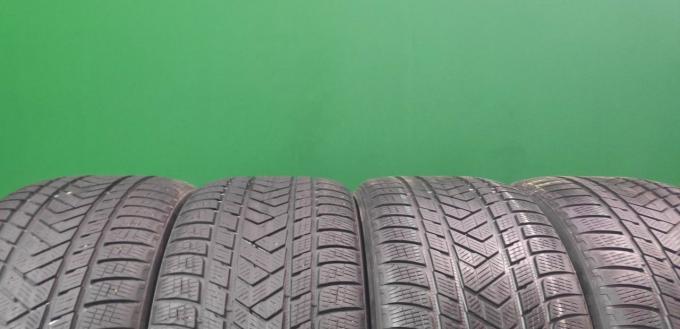 Pirelli Scorpion Winter 285/35 R22 106V