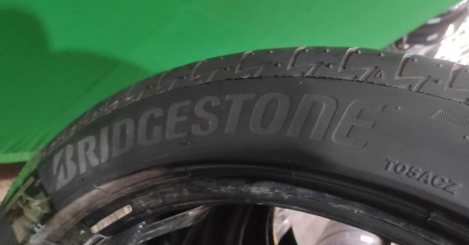 Bridgestone Turanza T005A 235/45 R18 94W