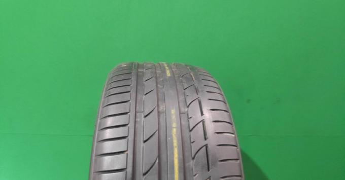 Bridgestone Potenza S001 245/40 R20 99Y