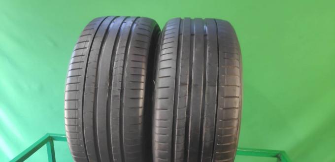 Pirelli P Zero PZ4 265/35 R20 99Y