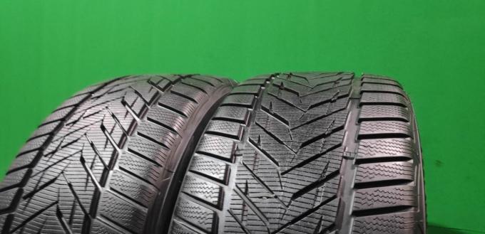 Vredestein Wintrac Xtreme 275/35 R19