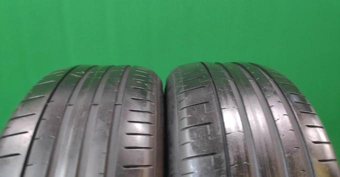 Pirelli P Zero PZ4 245/45 R19 102Y