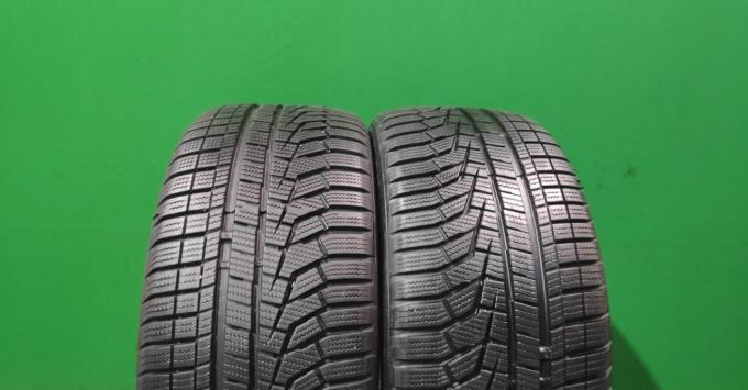 Hankook Winter I'Cept Evo2 W320 235/40 R19