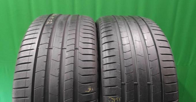 Pirelli P Zero PZ4 275/35 R22 104Y