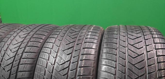 Pirelli Scorpion Winter 285/35 R22 106V