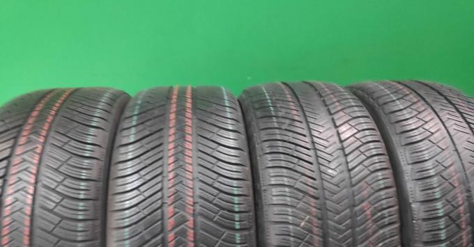 Michelin Pilot Alpin 4 255/45 R19 104V