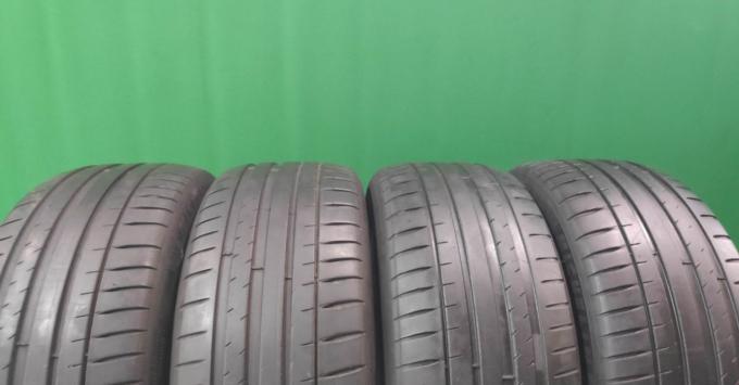 Michelin Pilot Sport 4 225/45 R18 95Y