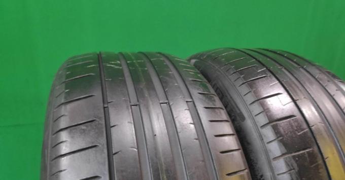 Pirelli P Zero PZ4 245/45 R19 102Y