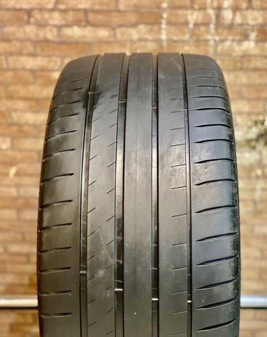 Michelin Pilot Sport 4 275/35 R19