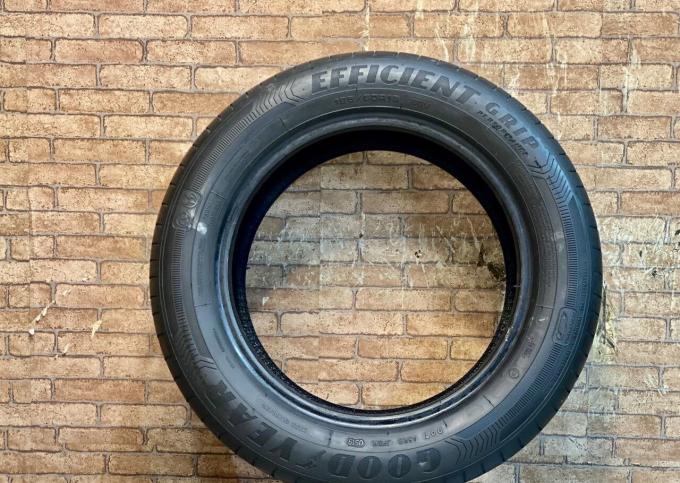 Goodyear EfficientGrip Performance 195/60 R15