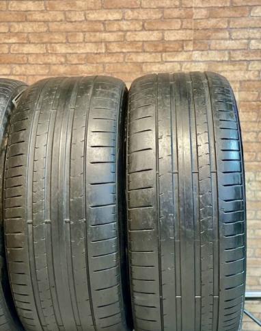 Pirelli P Zero PZ4 275/45 R21