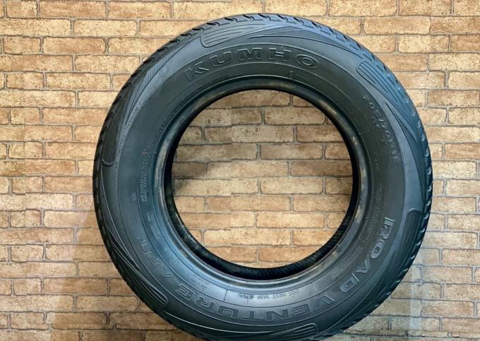 Kumho Road Venture APT KL51 205/70 R15