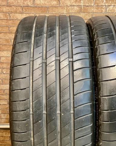 Bridgestone Turanza T005 235/35 R19