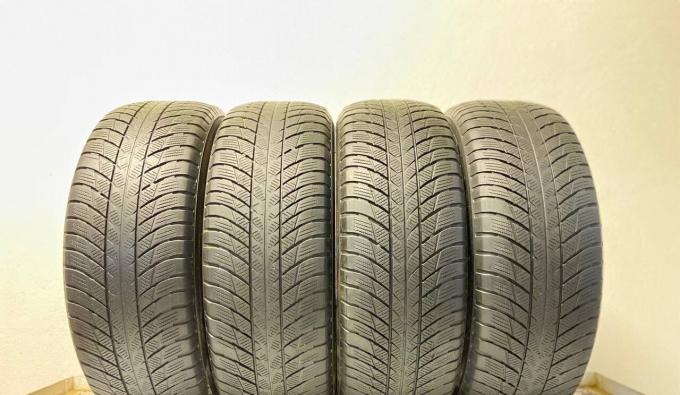 Bridgestone Blizzak LM-001 225/60 R18