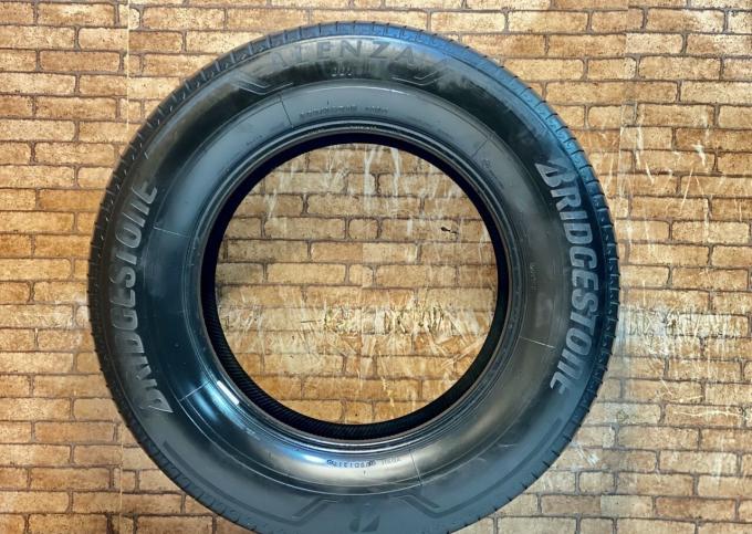 Bridgestone Alenza 001 285/60 R18