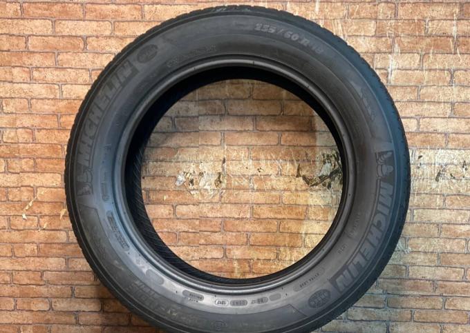 Michelin Latitude Alpin LA2 235/60 R18