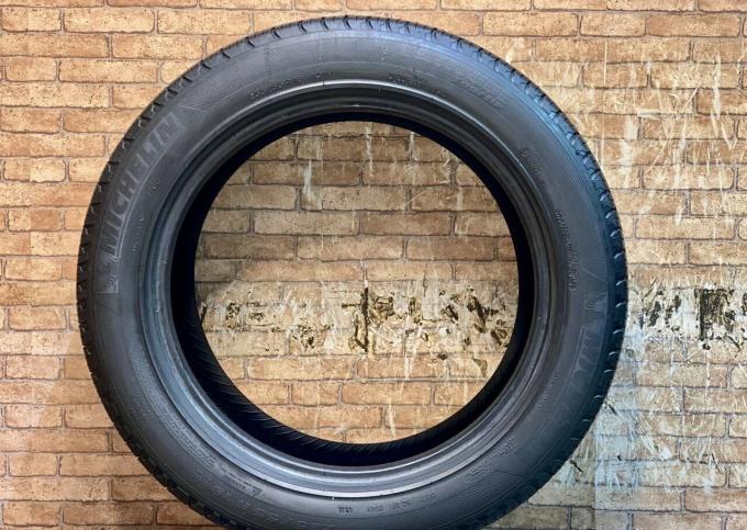 Michelin Latitude Tour HP 235/55 R19