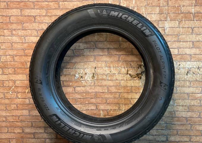 Michelin Alpin A5 225/60 R18