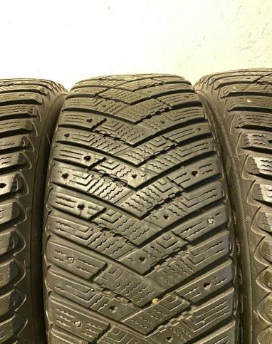 Goodyear UltraGrip Ice Arctic SUV 225/60 R17