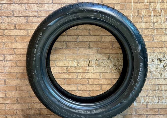 Goodyear UltraGrip Performance 215/55 R17