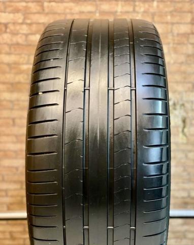 Pirelli P Zero PZ4 315/35 R21