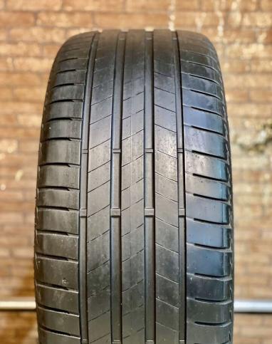 Bridgestone Turanza T005 255/40 R20