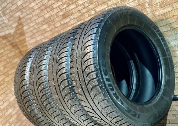 Bridgestone Ice Cruiser 7000 235/65 R17