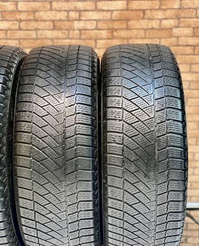 Continental ContiVikingContact 6 225/65 R17