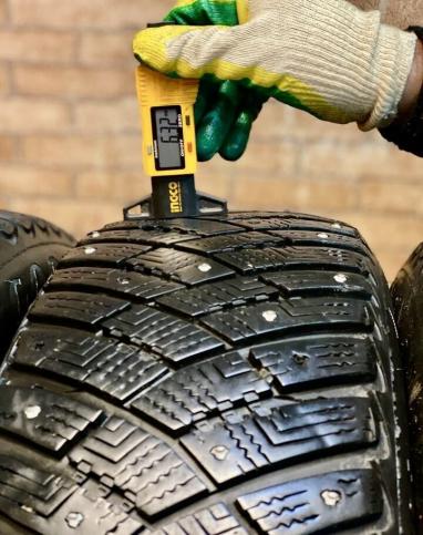 Goodyear Ultragrip Ice Arctic 185/60 R15