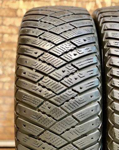 Goodyear Ultragrip Ice Arctic 205/55 R16