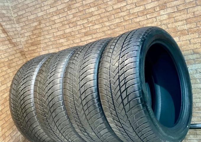 Bridgestone Blizzak LM-001 285/45 R21