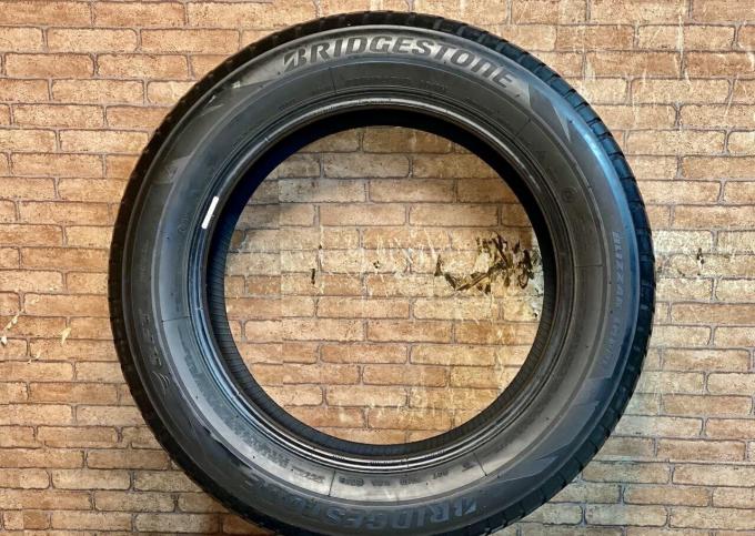 Bridgestone Blizzak LM-001 225/60 R18