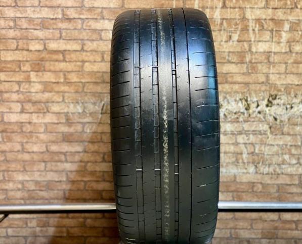 Michelin Pilot Super Sport 255/45 R19