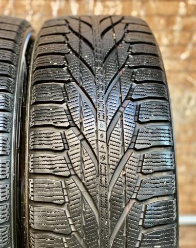 Nokian Tyres Hakkapeliitta R2 SUV 215/60 R17