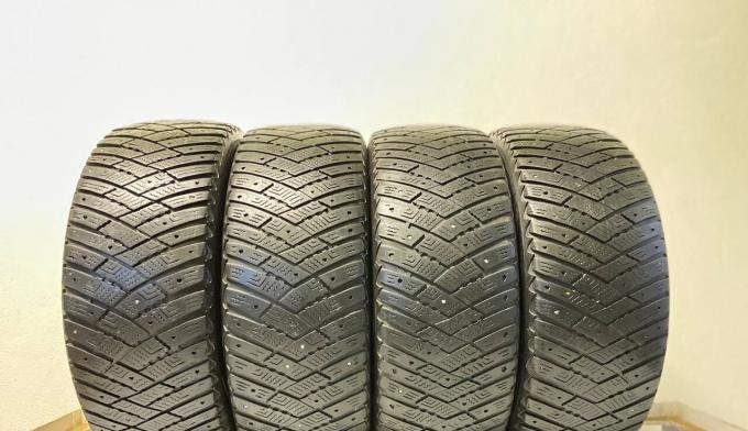 Goodyear Ultragrip Ice Arctic 225/55 R17