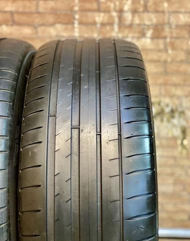 Michelin Pilot Sport 4 225/55 R17